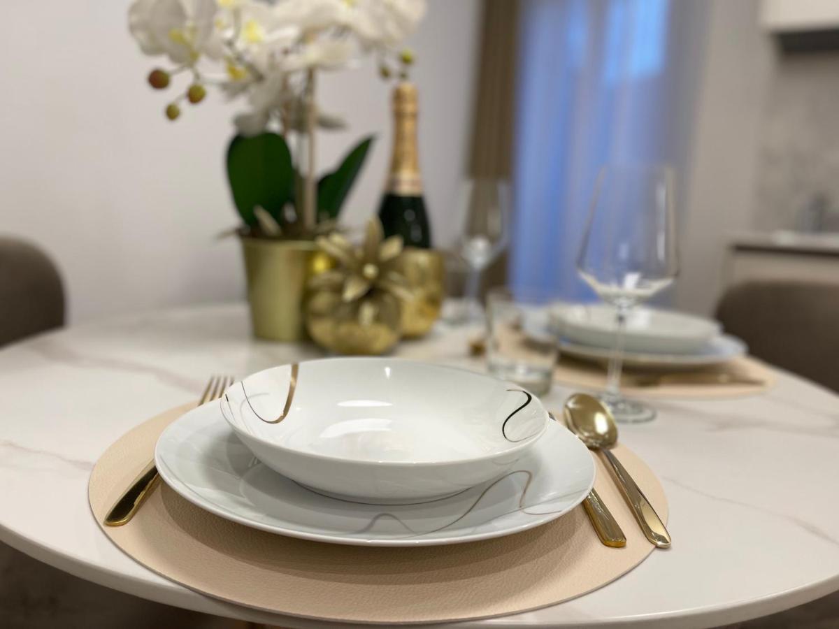 Bellagio Luxury Suites Apartments エクステリア 写真