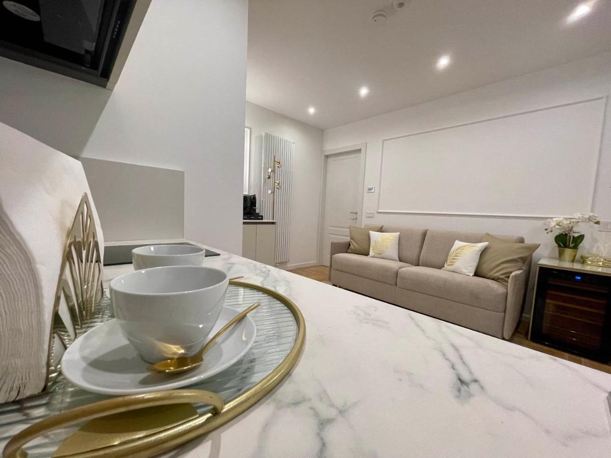 Bellagio Luxury Suites Apartments エクステリア 写真