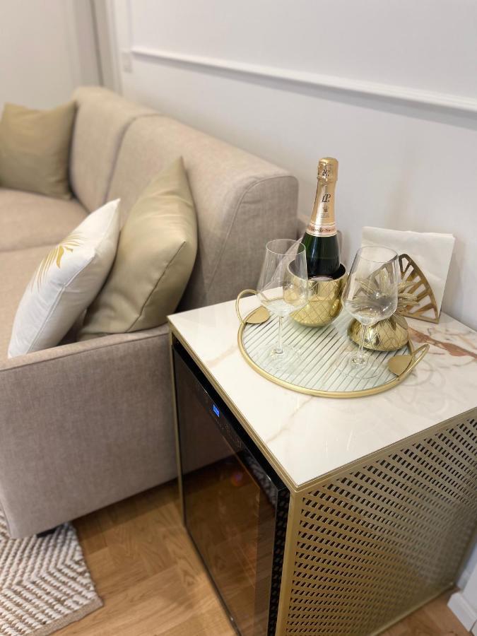 Bellagio Luxury Suites Apartments エクステリア 写真